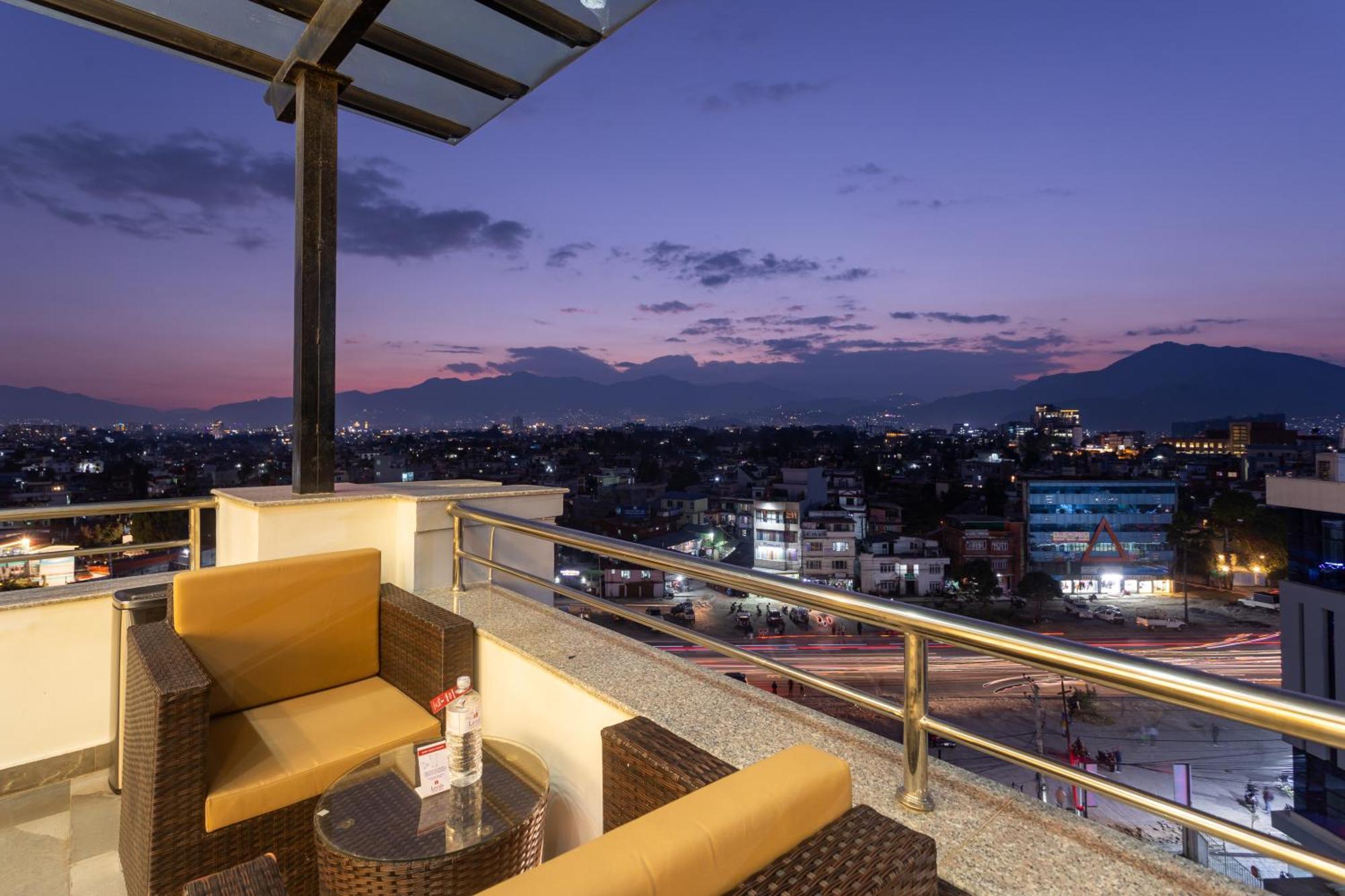 Mandala Norling Lords Prime Kathmandu Hotel Exterior foto